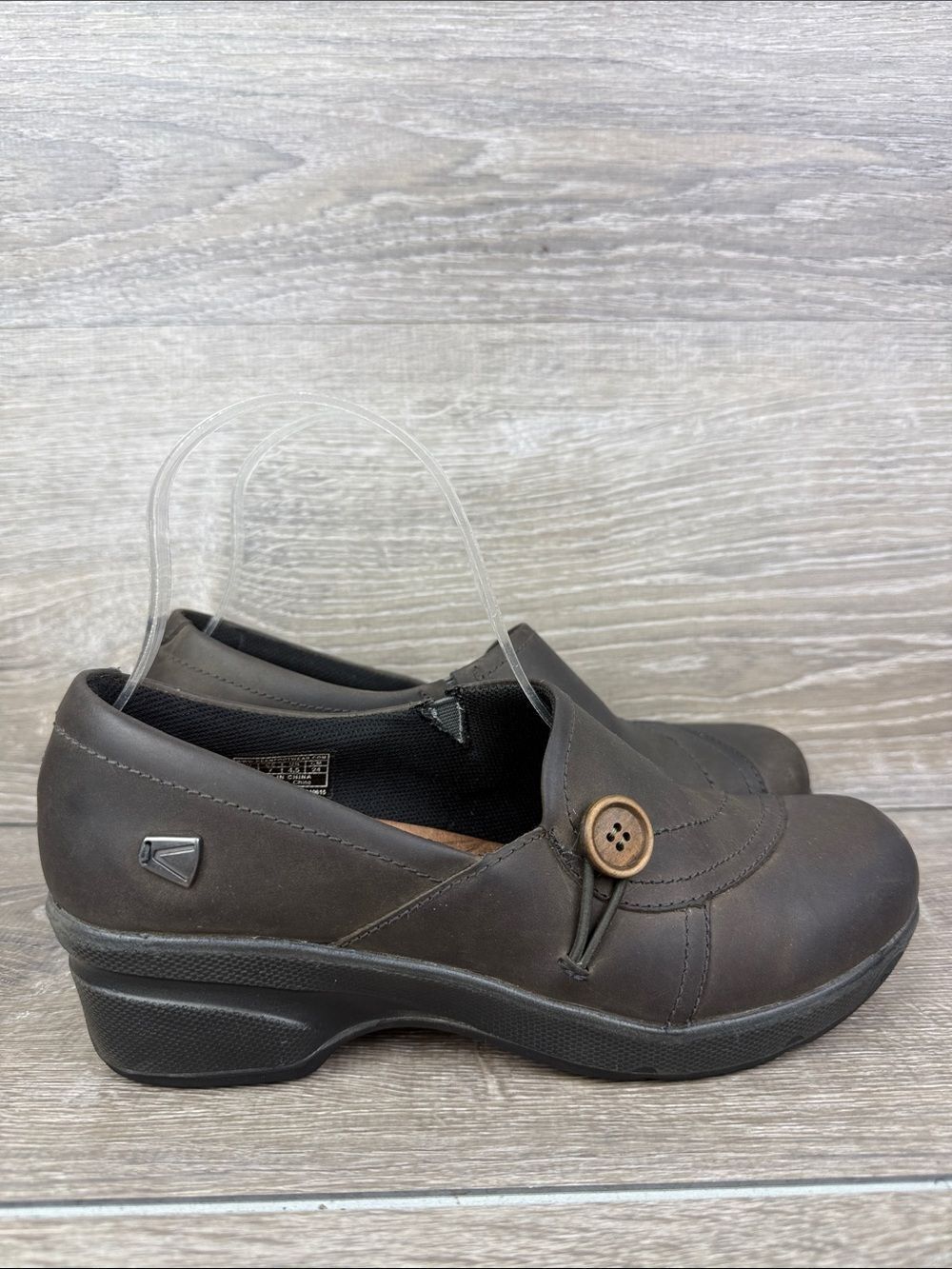 Keen Mora Button Women’s Sz 7 Brown Leather Slip On Comfort Wedge Loafer Clog
